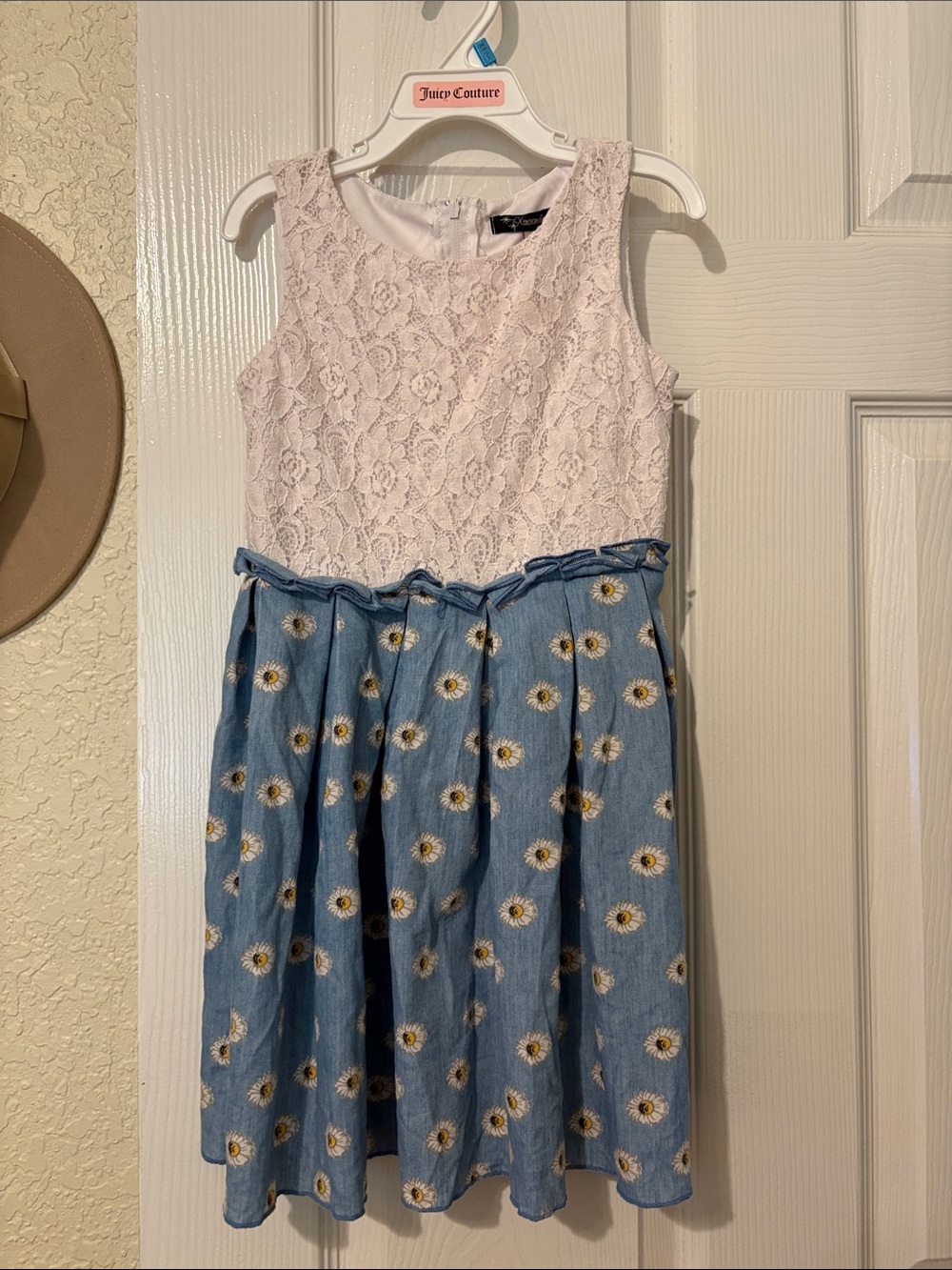 Xtraordinary White Lace Bodice Blue Daisy Skirt Dress